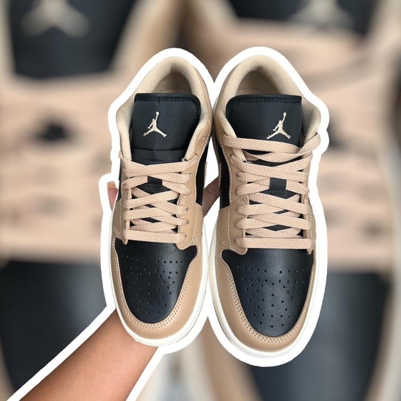 Air Jordan 1 Low - tan & black - Picture 3 of 7